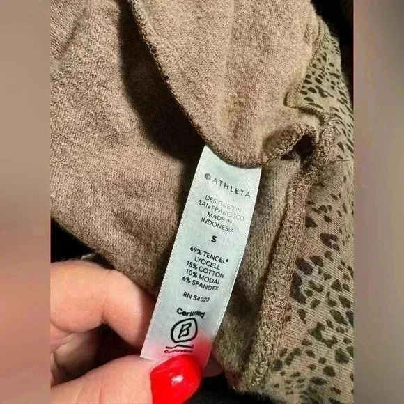 Athleta Studio to Street Splatter  Animal Print Womens Small EUC - Picture 5 of 6